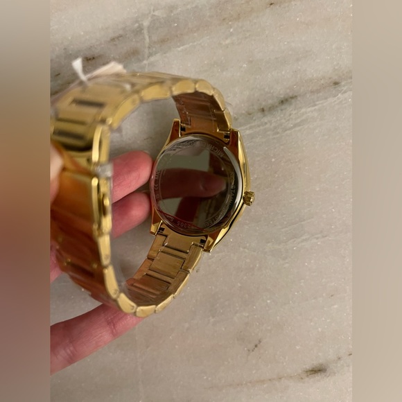 Women's Janelle Gold-Tone Stainless Steel Bracelet Watch - Picture 5 of 6